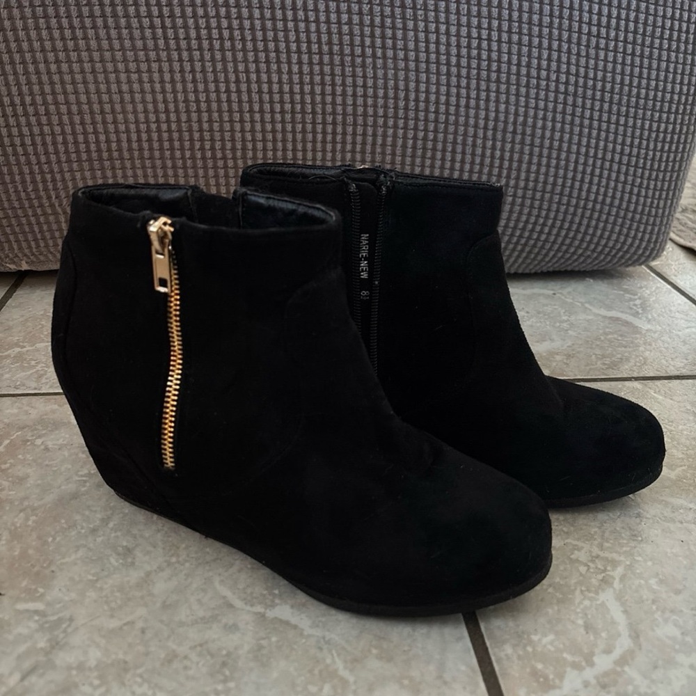 Dream Pairs Black Ankle Booties with Gold Accent